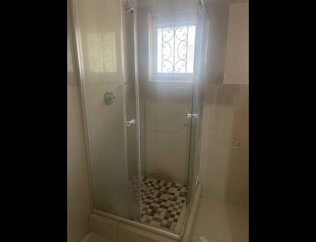 1 BEDROOM PROPERTY TO RENT IN MANOR GARDENS